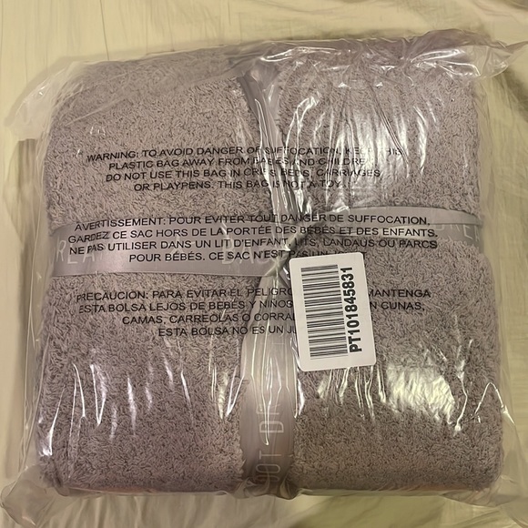 Barefoot Dreams CozyChic Luxe Heathered Stripe Gray Throw Blanket Pewter/Black - Picture 5 of 6